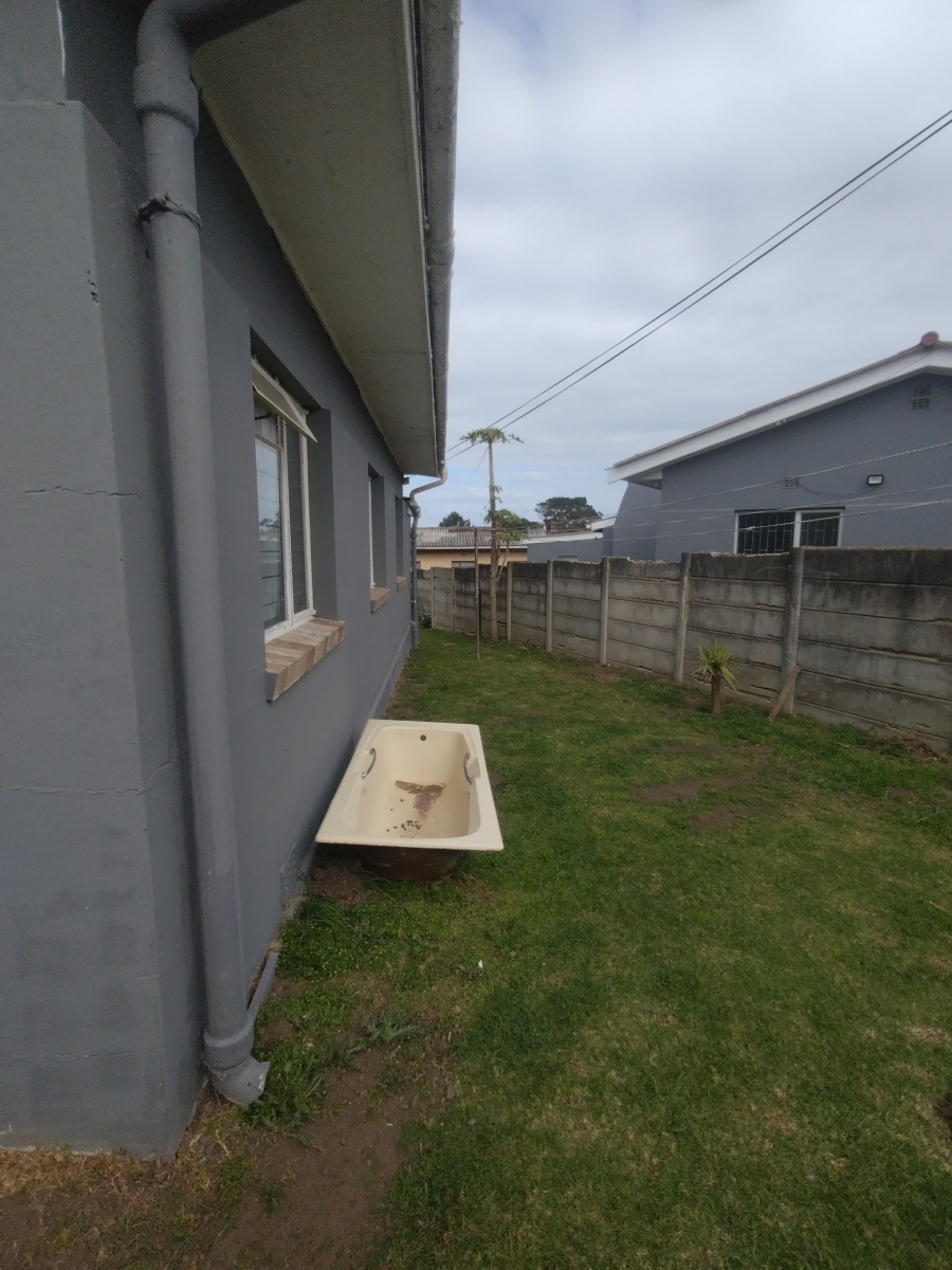 4 Bedroom Property for Sale in Humansdorp Eastern Cape